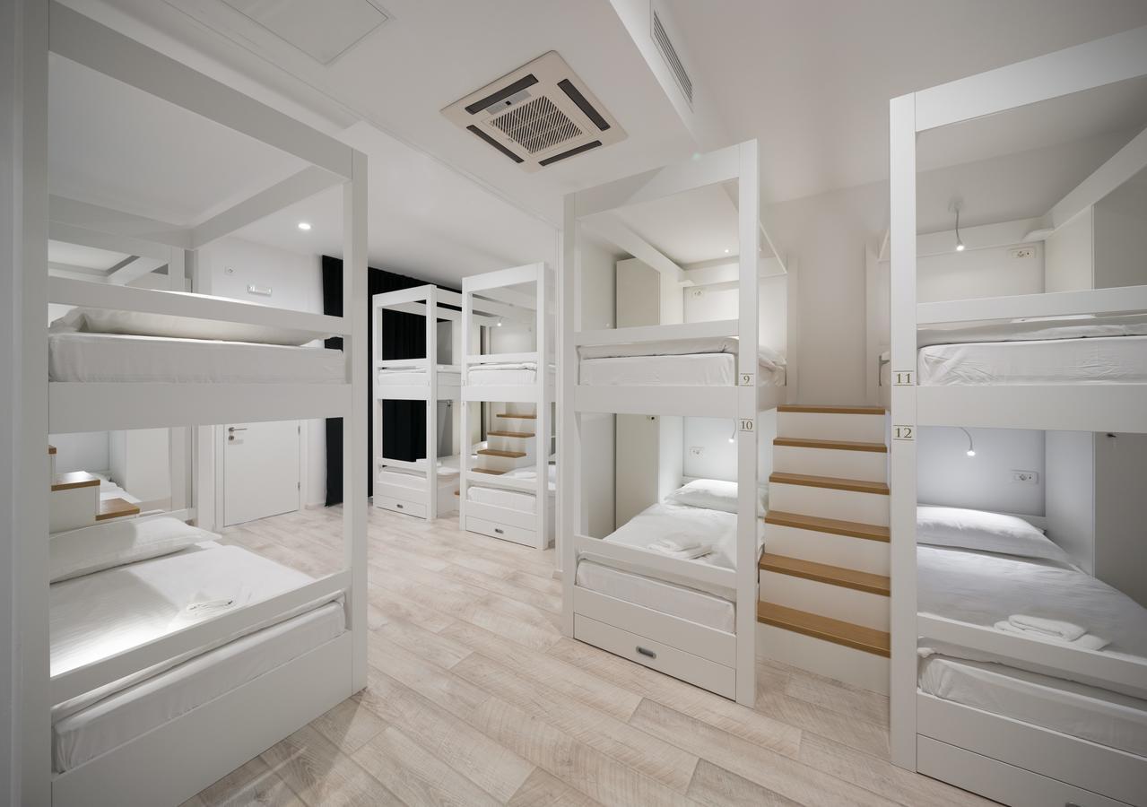 Boutique Hostel Posteya Split Buitenkant foto
